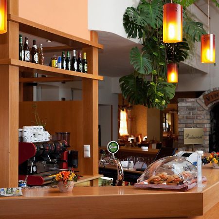 Szigetszentmiklós Gastland M0 Hotel & Conference Center מראה חיצוני תמונה