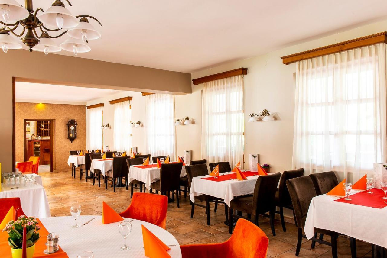Szigetszentmiklós Gastland M0 Hotel & Conference Center מראה חיצוני תמונה