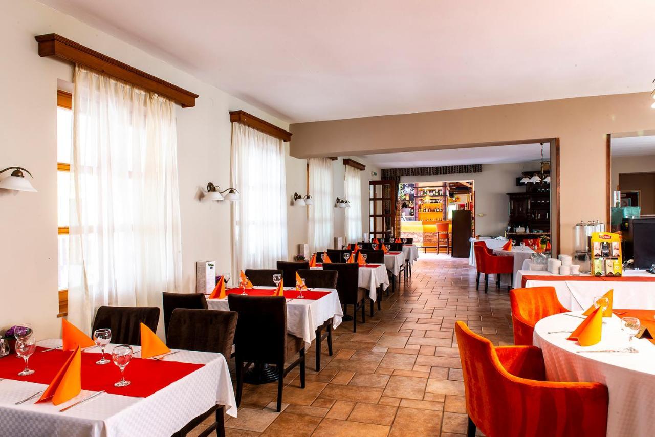 Szigetszentmiklós Gastland M0 Hotel & Conference Center מראה חיצוני תמונה