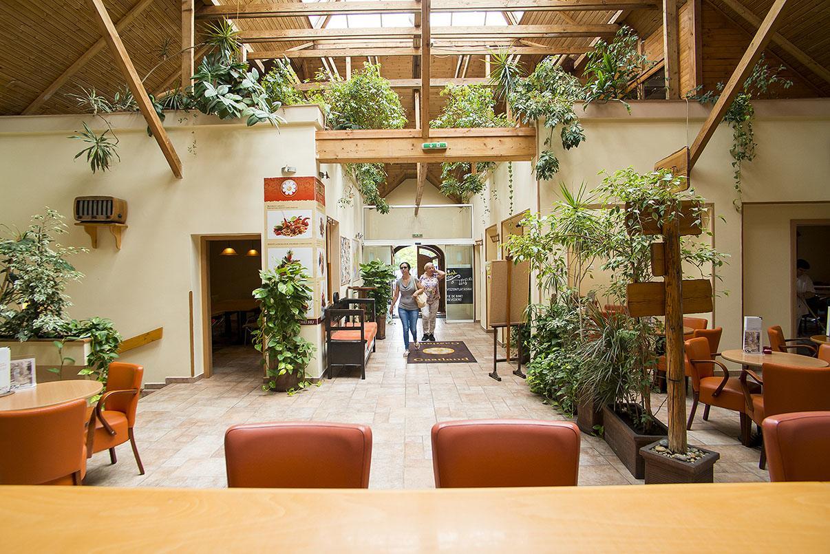 Szigetszentmiklós Gastland M0 Hotel & Conference Center מראה חיצוני תמונה